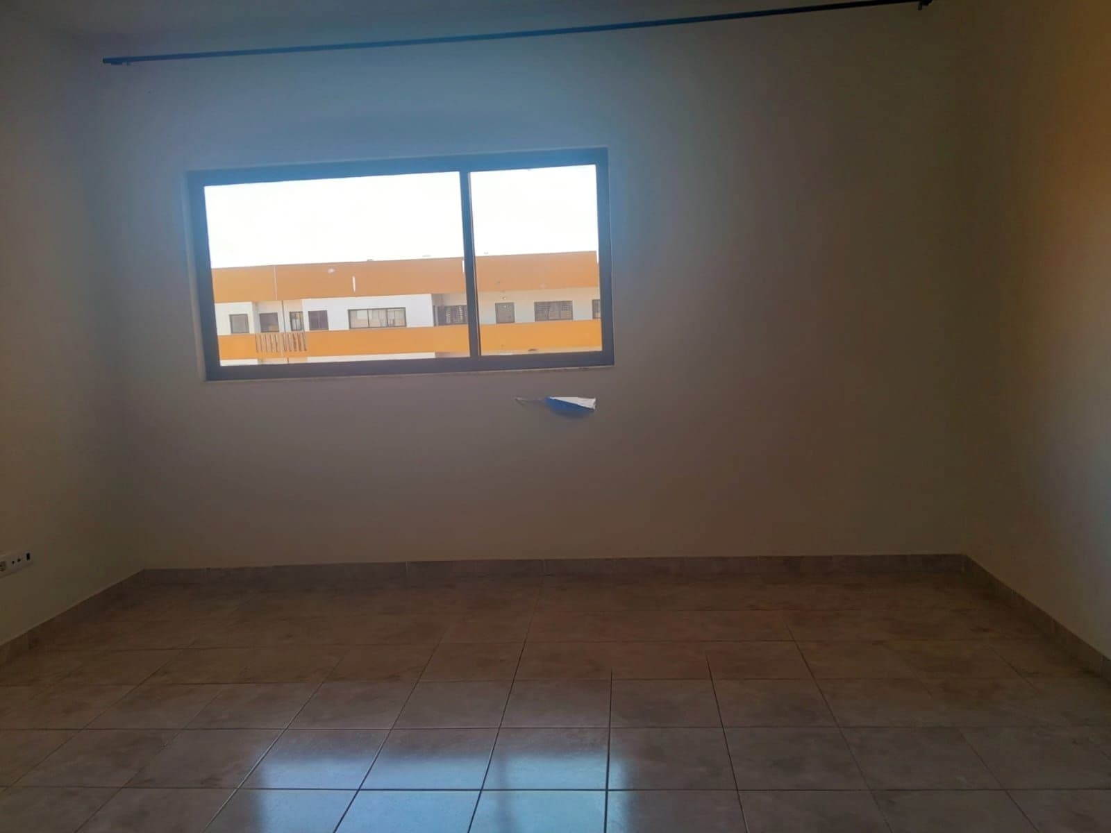 Apartamento T2 para arrendamento na Praia, Santiago