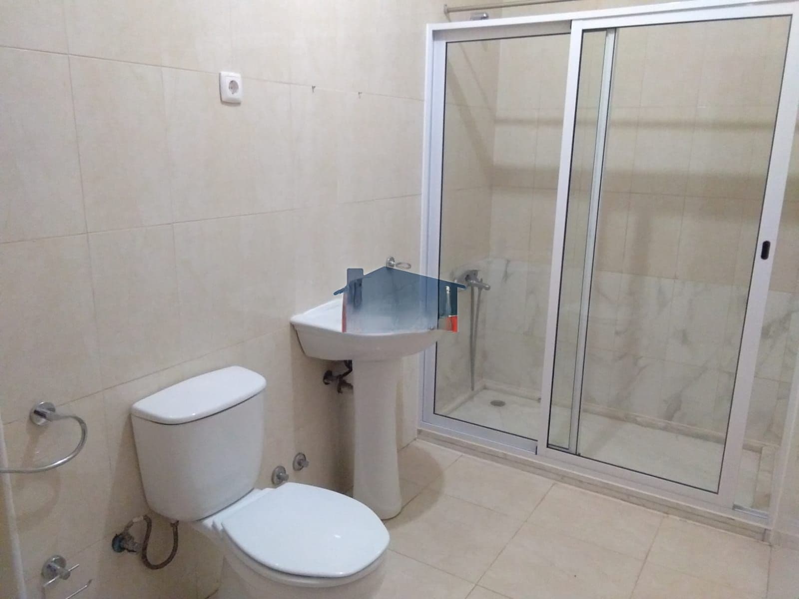 Apartamento T2 para arrendamento na Praia, Santiago — foto 3