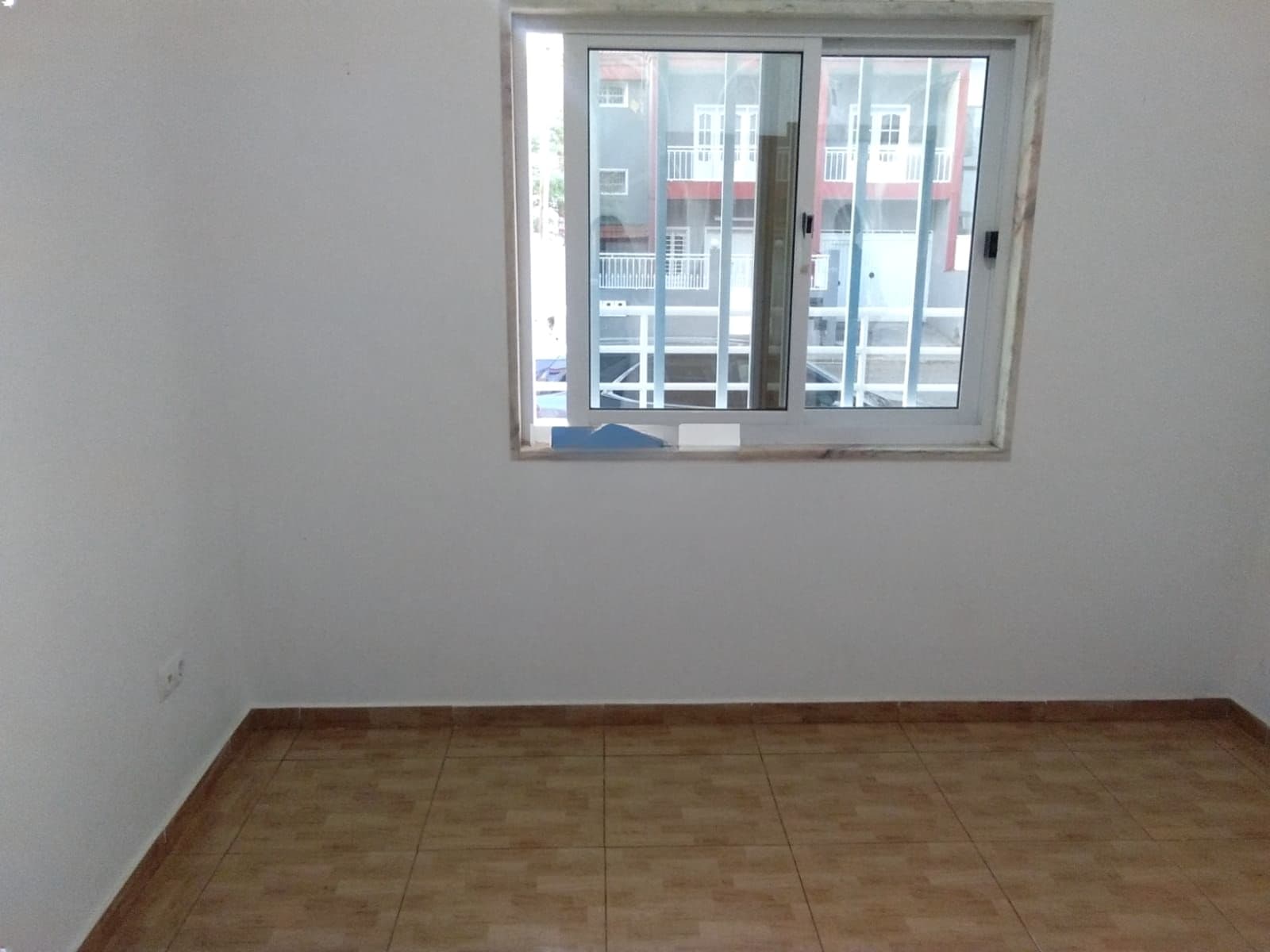 Apartamento T2 para arrendamento na Praia, Santiago — foto 4