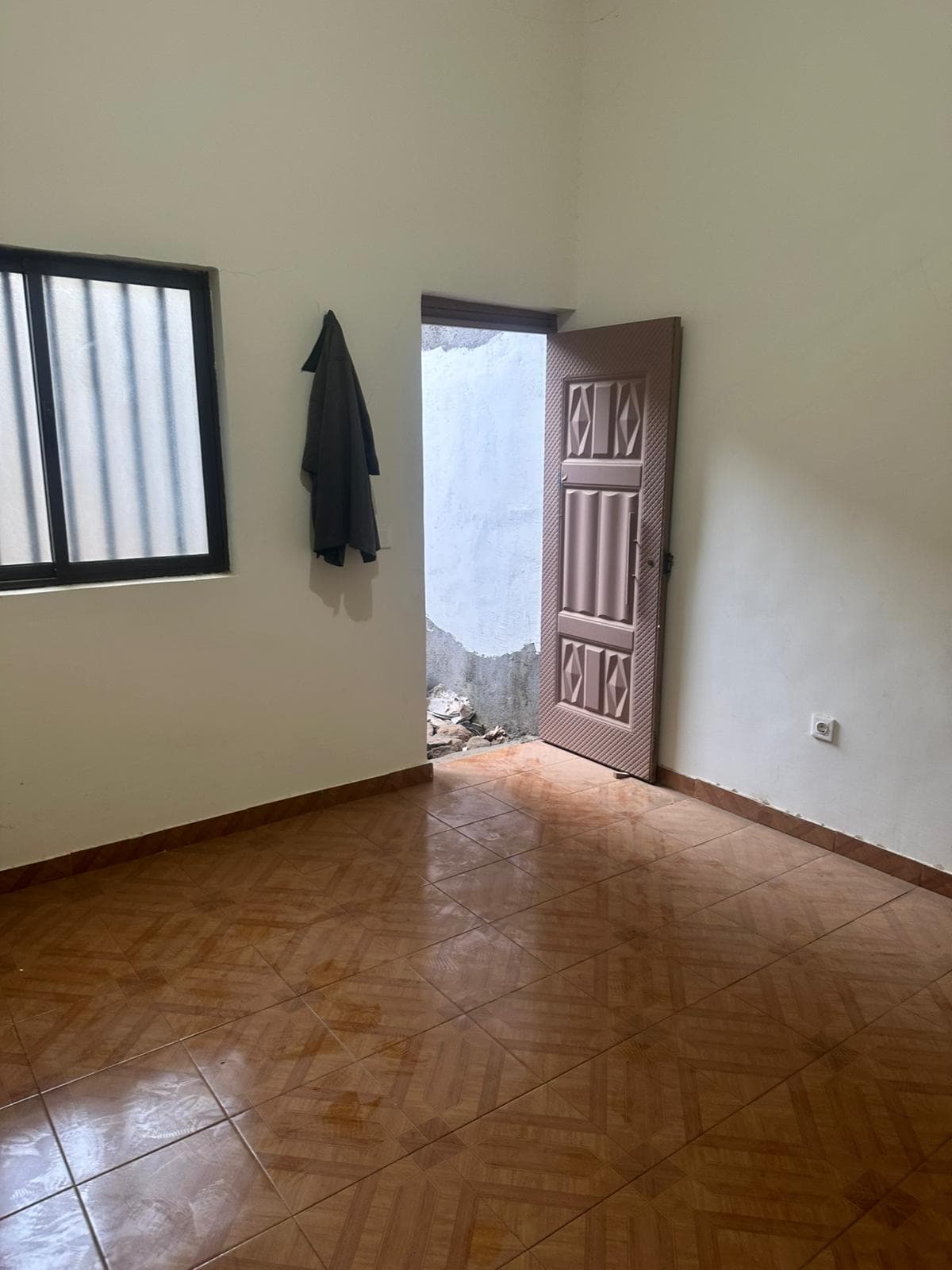 Espaço comercial para arrendamento na Praia, Santiago — foto 2