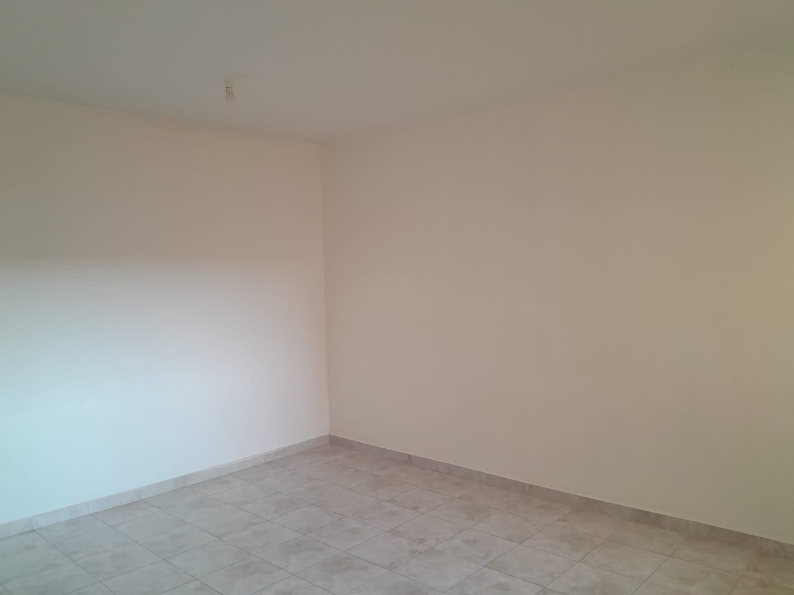 Apartamento T2 para arrendamento na Praia, Santiago — foto 3